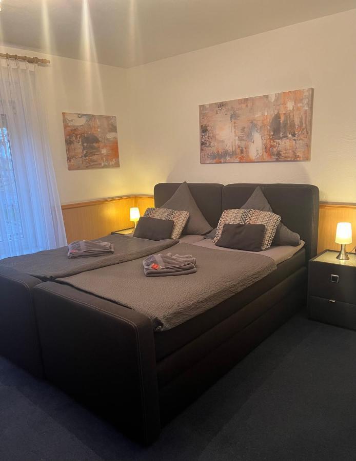 Hotel Zur Wasserburg Kerpen  Eksteriør bilde
