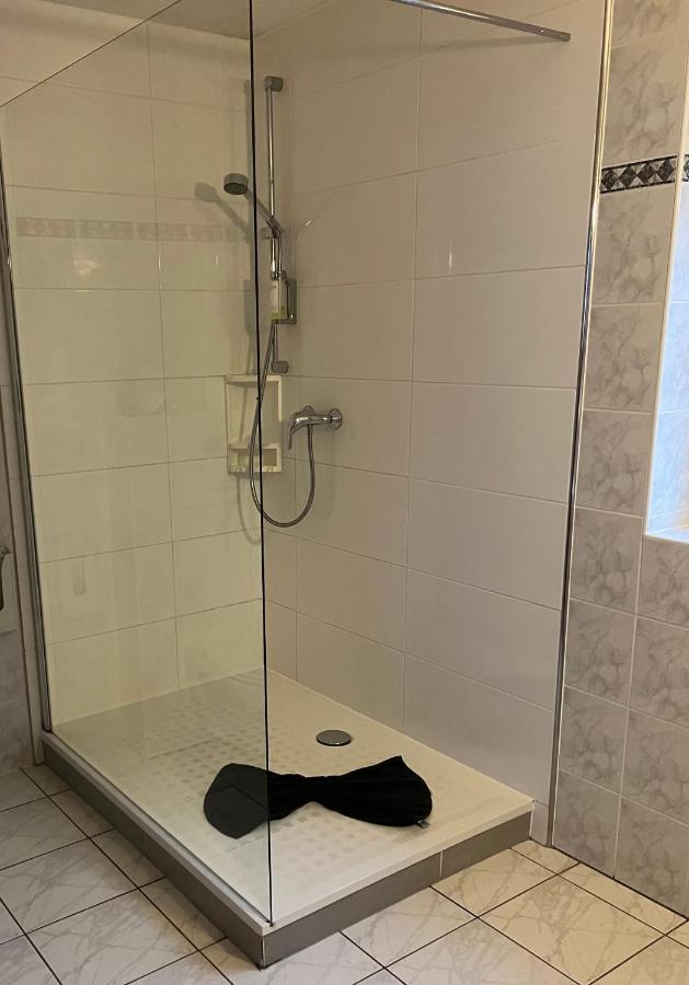 Hotel Zur Wasserburg Kerpen  Eksteriør bilde