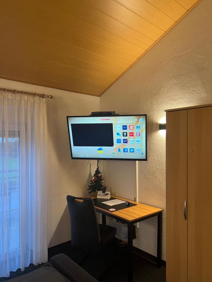 Hotel Zur Wasserburg Kerpen  Eksteriør bilde